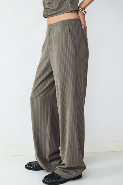 PANTALÓN RECTO RAYA DIPLOMÁTICA