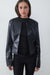 CHAQUETA ENTALLADA EFECTO CUERO