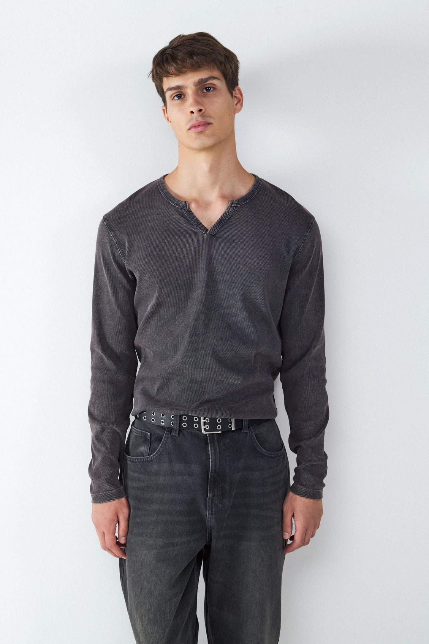 Camiseta Manga Larga Cuello Pico