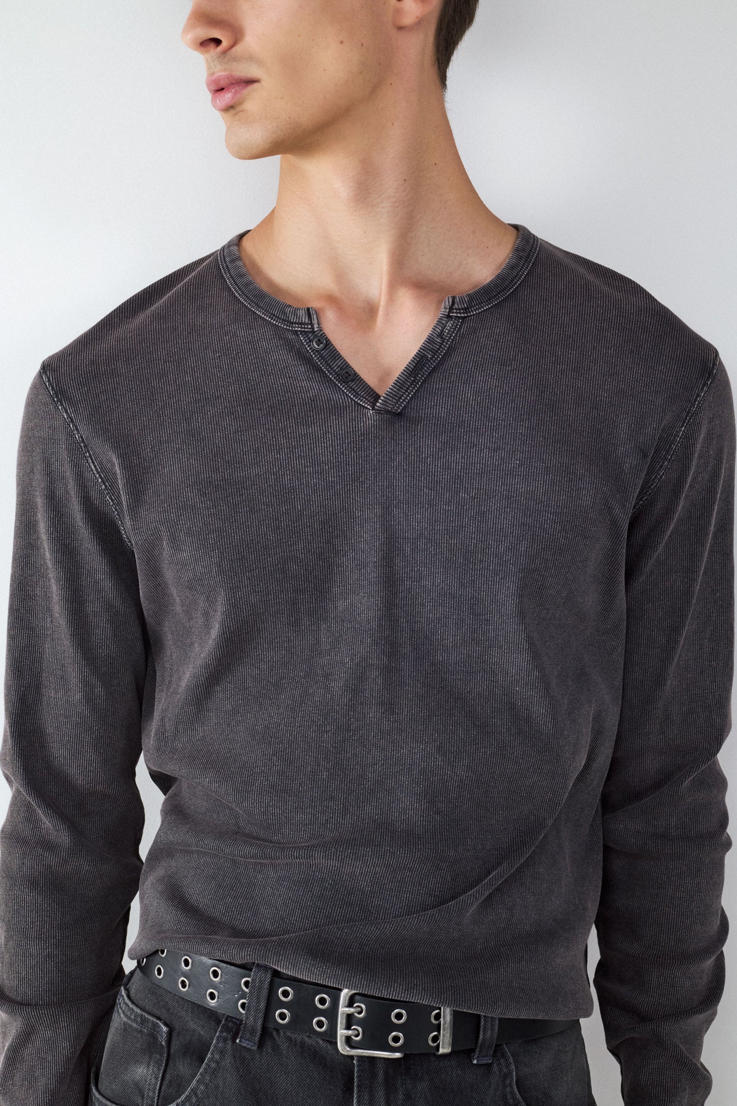 Camiseta Manga Larga Cuello Pico