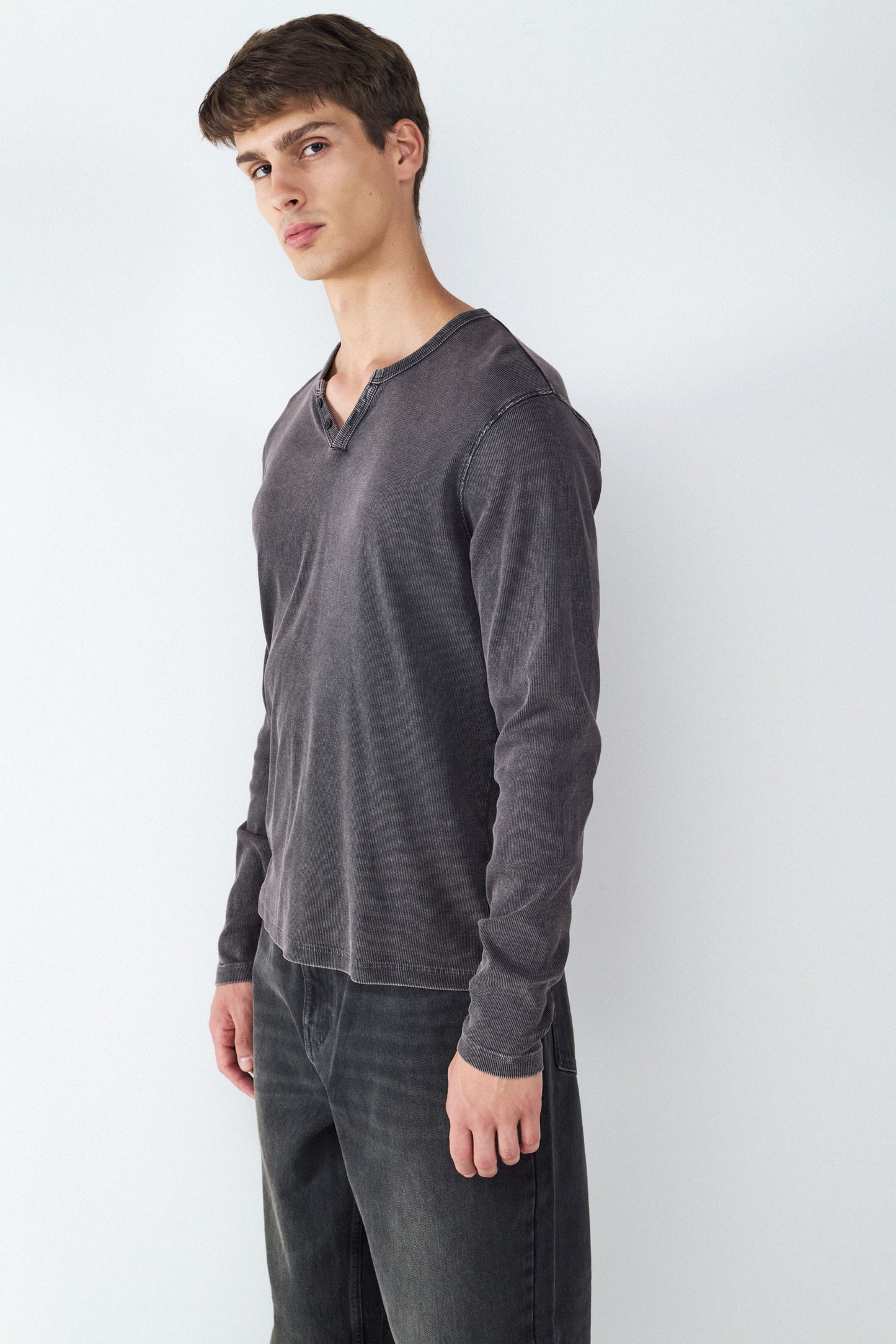 Camiseta Manga Larga Cuello Pico
