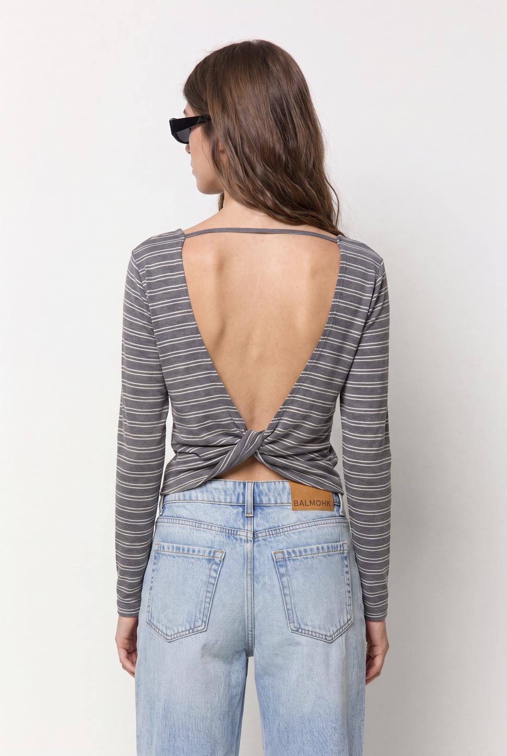 model_back_4MPqY9JJV3izDDdzy7XWhJWW4Ae_preview.jpg