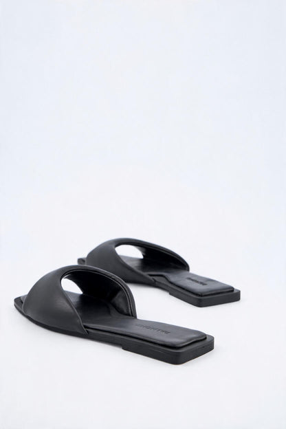 Metallic Flat Sandal