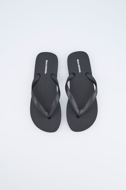 Flat sandal