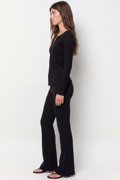 Pantalón flare