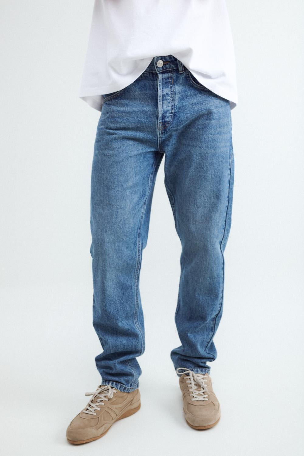 model_front full_5MZMEnowGmcqWgr39RvGU4AVRrX_preview.jpg