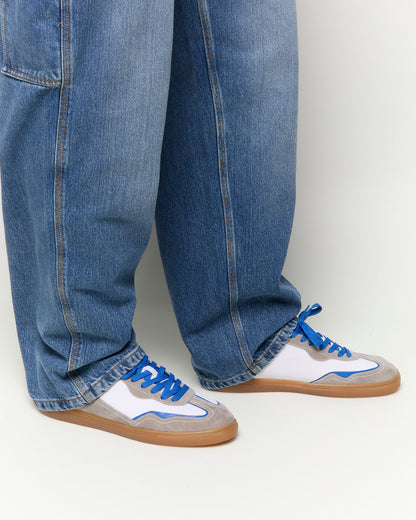 Zapatilla deportiva detalle contraste