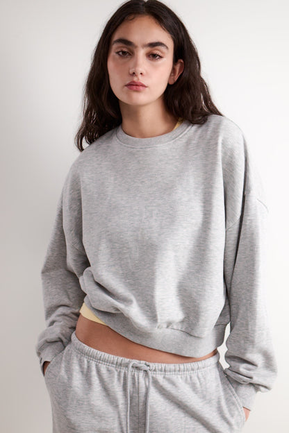 Voluminous sweatshirt
