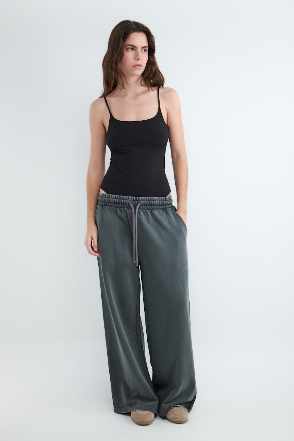 Pantalón Jogger Wide Leg