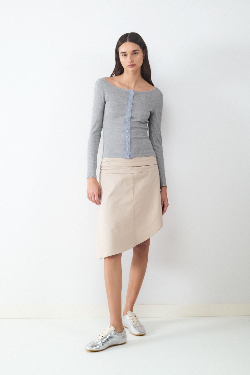model_front full_9lWQ9eM5EbhWBekraxNMSoob3wg_preview.jpg