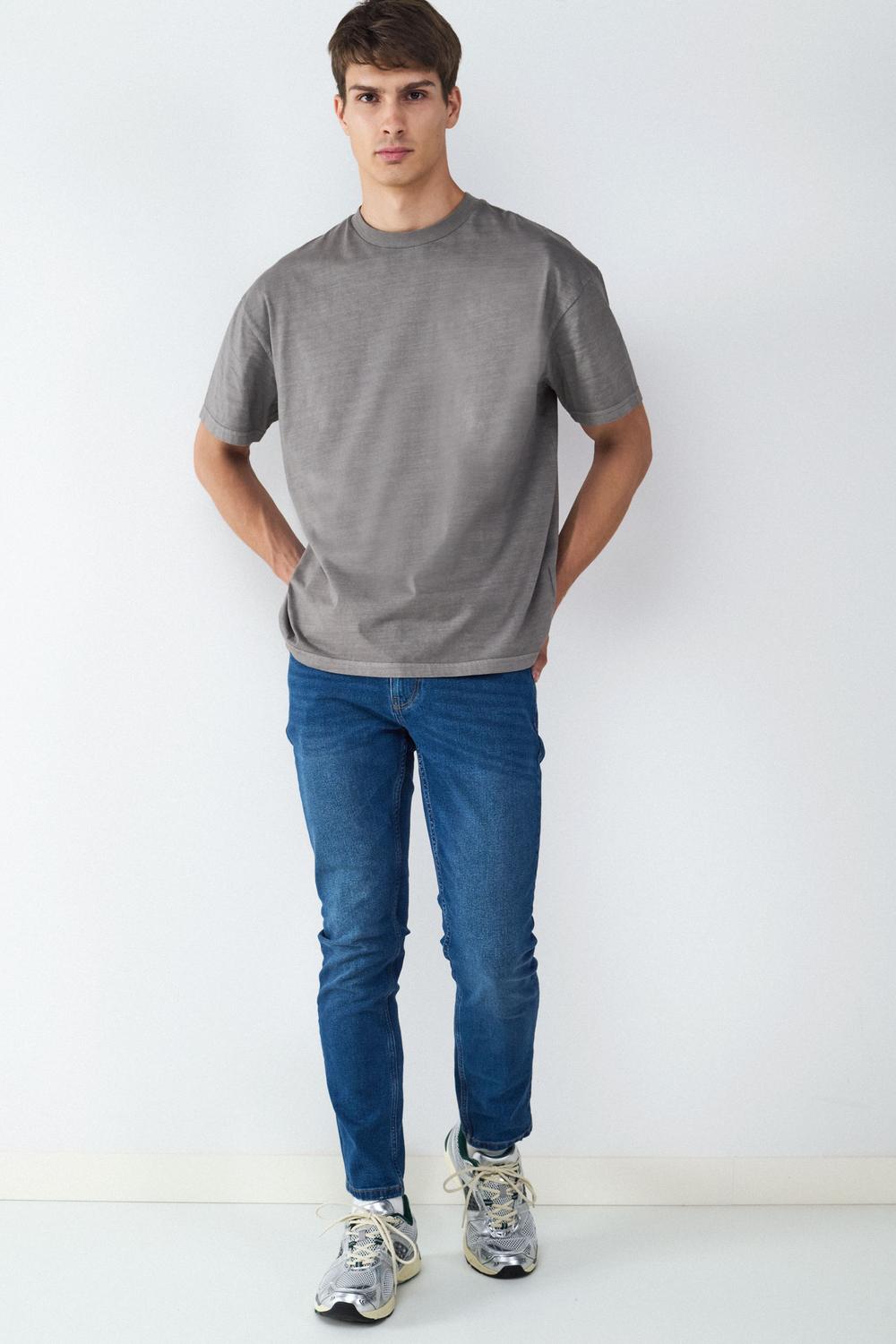 model_front full_Aa0EweDJ90hnadywk6bZIKgzmjk_preview.jpg