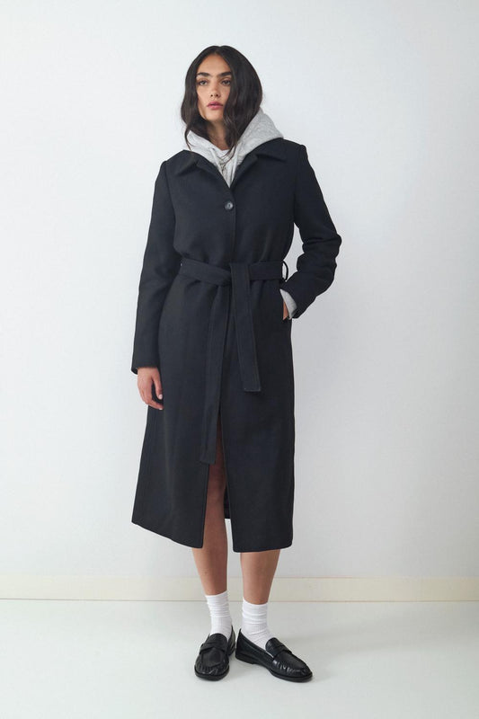 model_front full_Al9ZbpVxVRSDZJDgxKkVUqyBpDj_preview.jpg