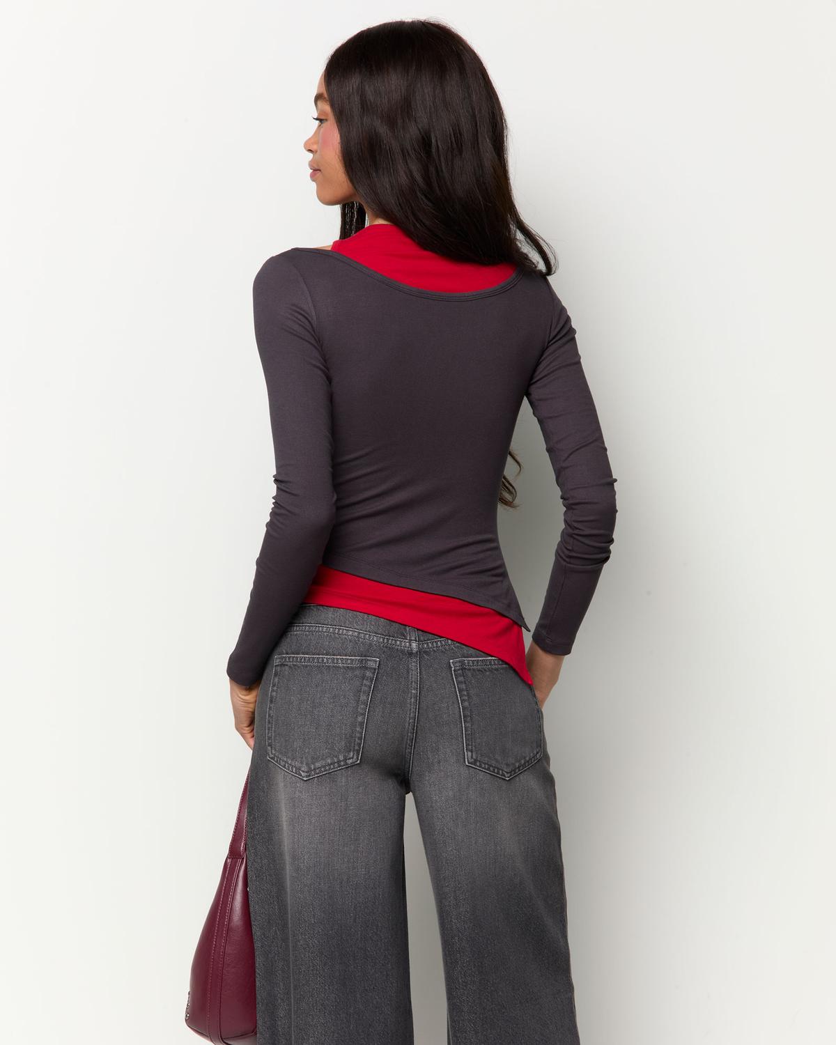 model_back_ApDYD0909AuYzoqxMwZZsRWrj9d_preview.jpg