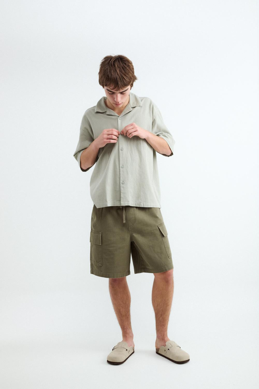model_back_BA1np3pxjGfGPN6RqrDbIPPyQR5e_preview.jpg
