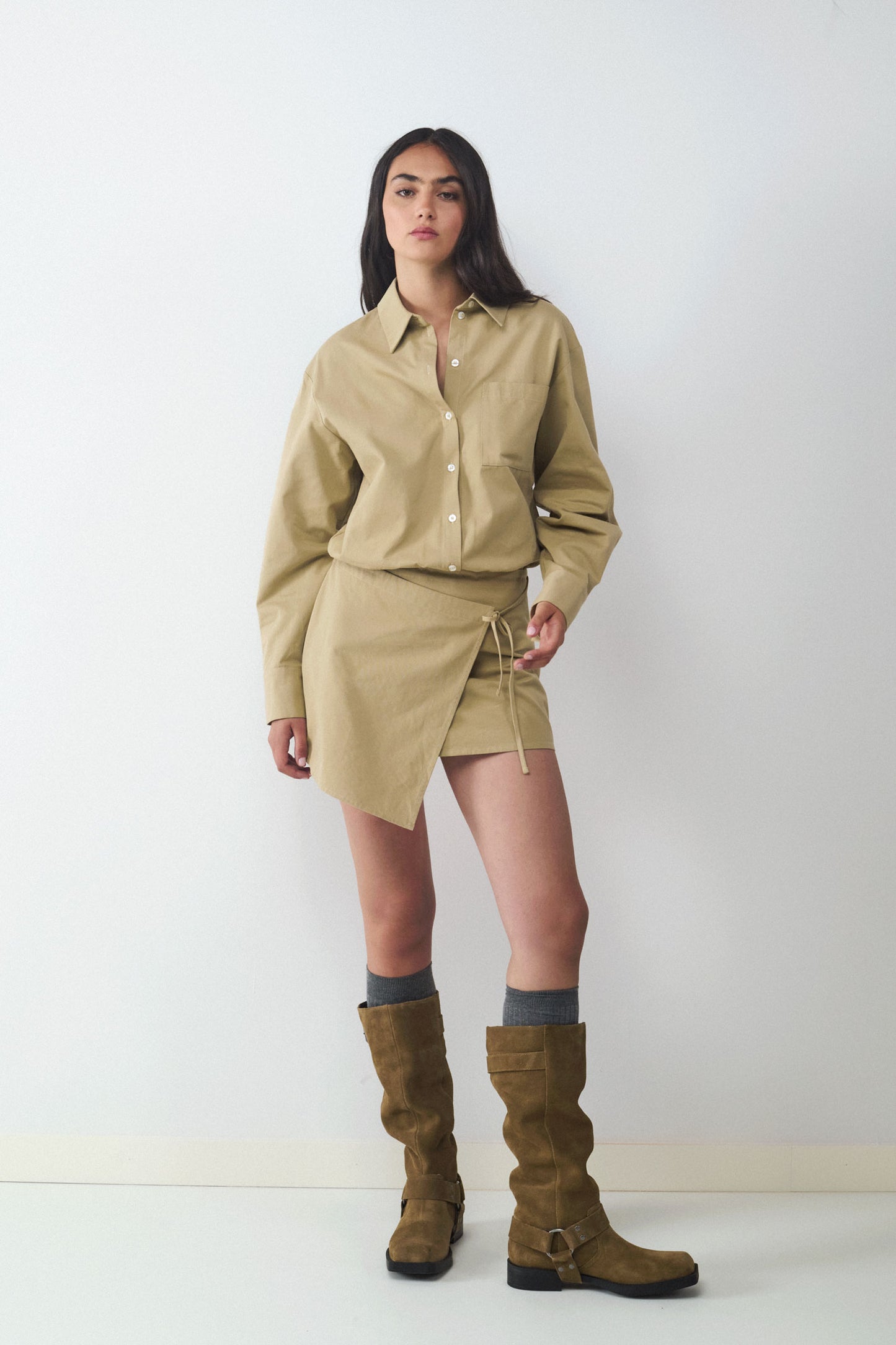 VESTIDO CAMISERO CORTO EFECTO PAREO