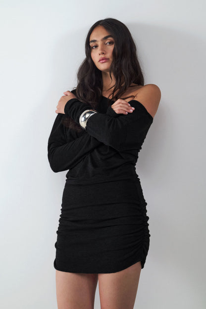 VESTIDO MINI ASIMÉTRICO MANGA LARGA