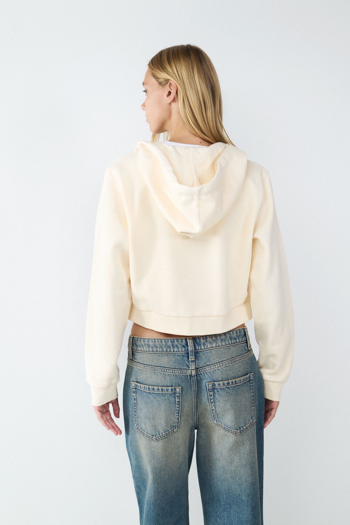 Sudadera cremallera capucha