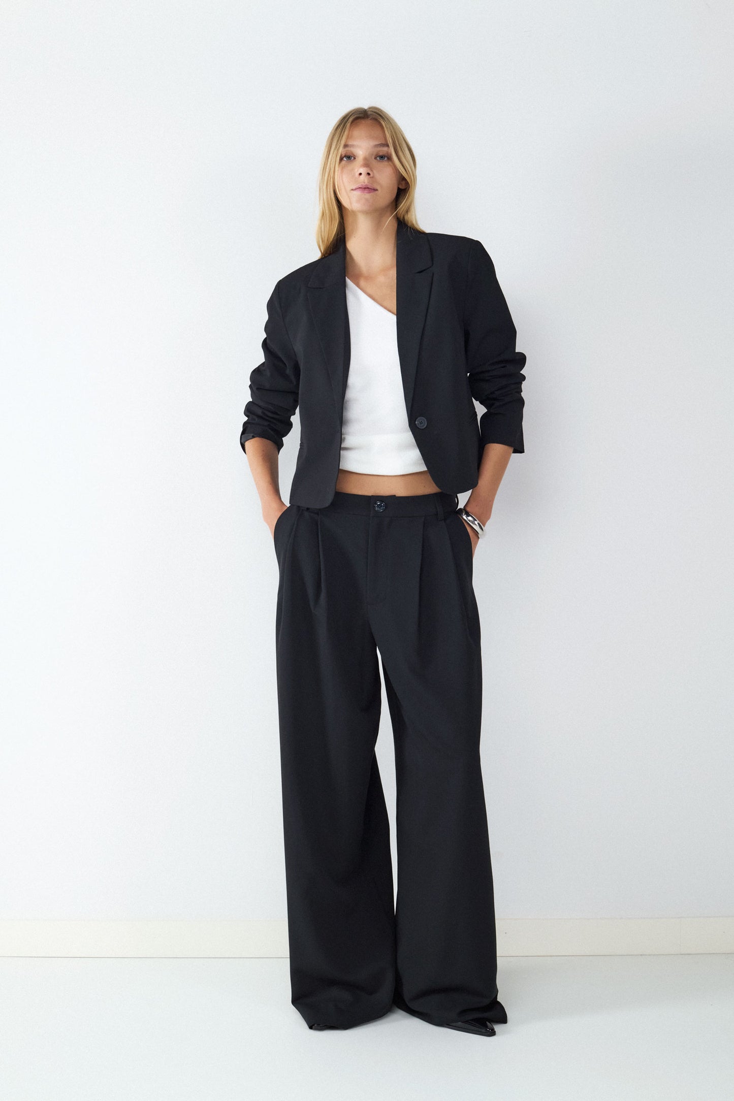 PANTALÓN TRAJE PLIEGUES