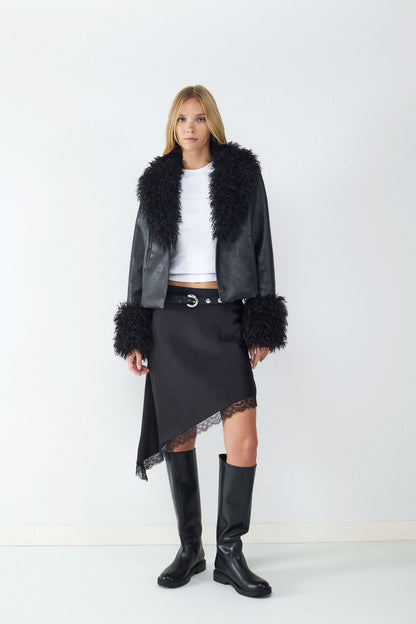Chaqueta efecto piel corta detalle pelo