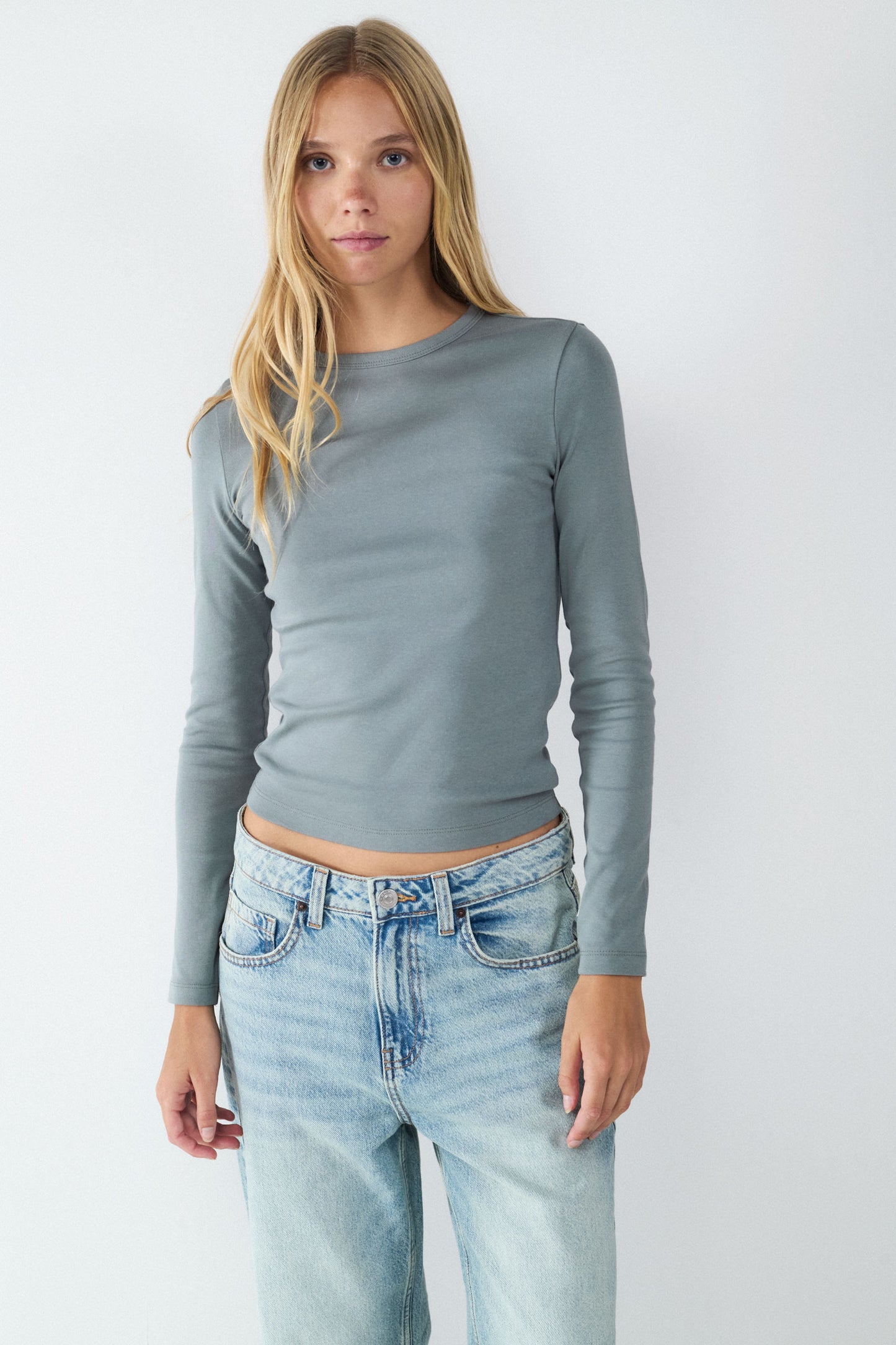 CAMISETA BÁSICA SLIM MANGA LARGA