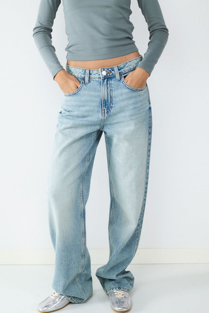 JEANS STRAIGHT TIRO ALTO