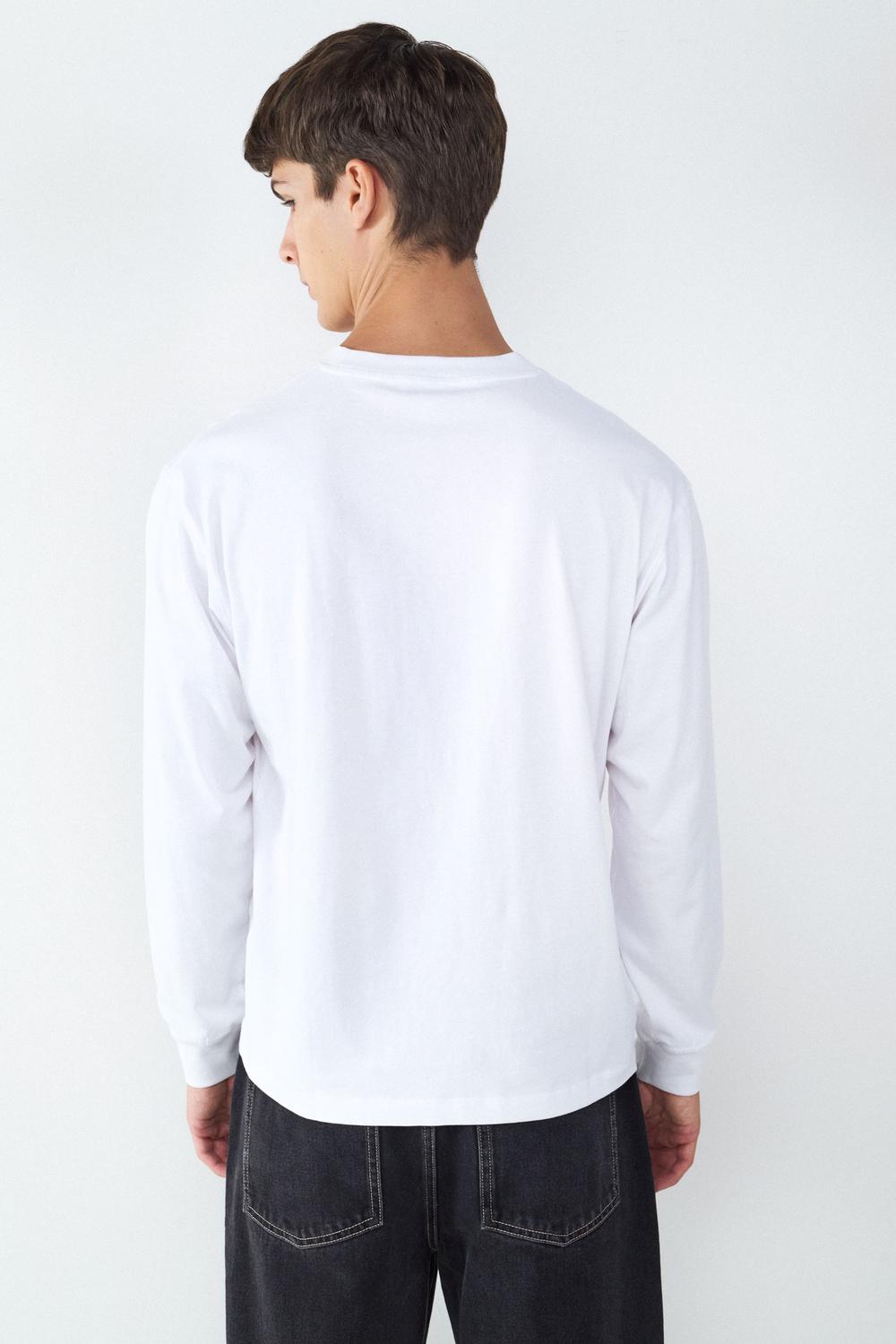 model_back_Eg5jk5BxYDiqV4njnNopTkmAlw7_preview.jpg