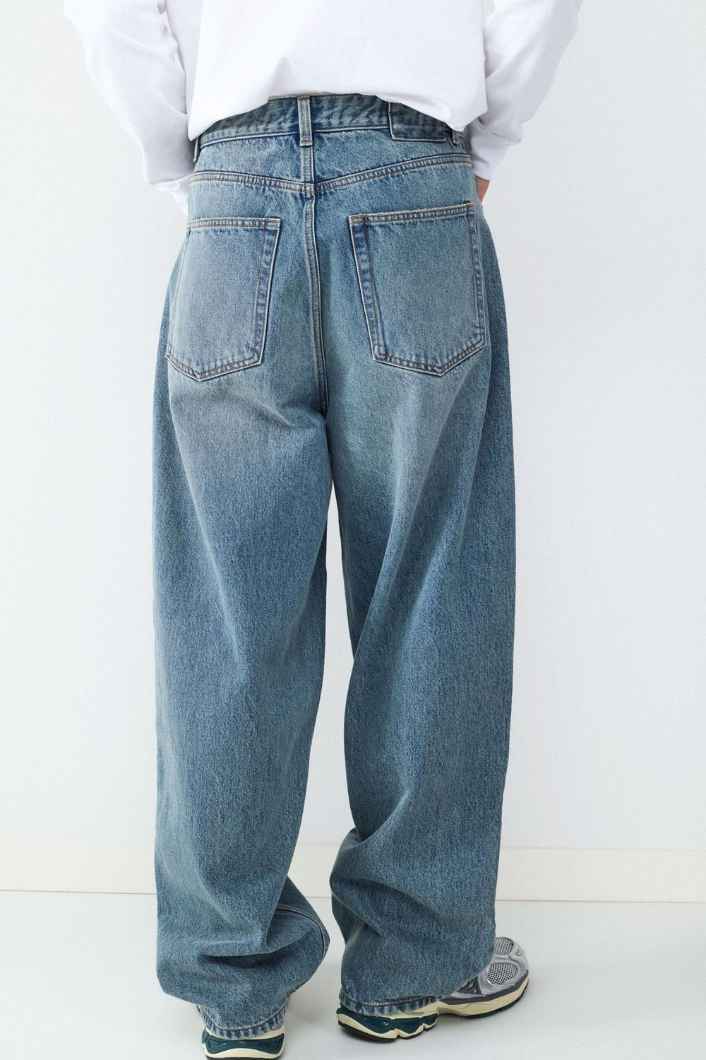 model_back_G6qV96ZGBmibx4lG6REBtJgbxNq_preview.jpg