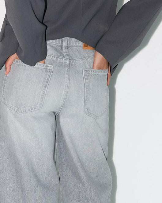 Mid-rise wide-leg jeans