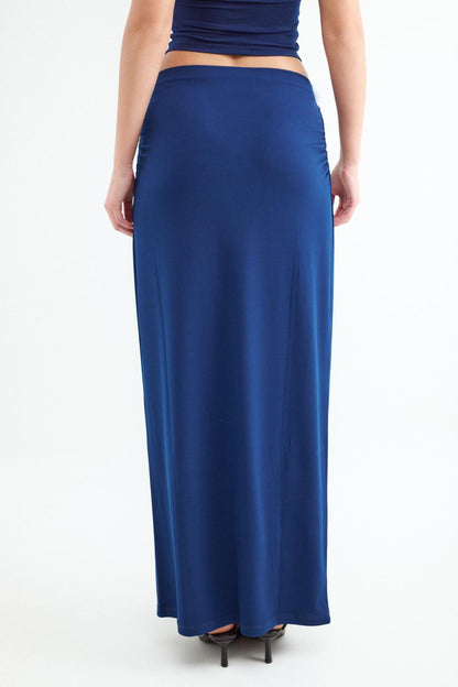 model_front full_KjoWZq0wxEfM1lBXGZ64SzZ1WXV_preview.jpg