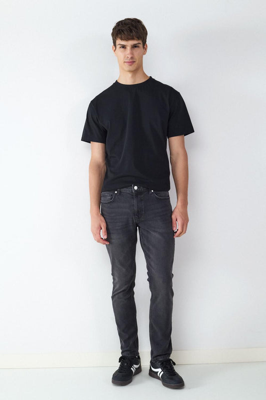 model_front full_M4orMJkKBjhR0wqEPp4pc4zB7qN3_preview.jpg