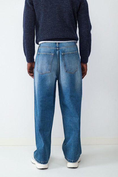 model_back_MQ3zb3zQJnh9gVDZGzqKFQxXj5y_preview.jpg
