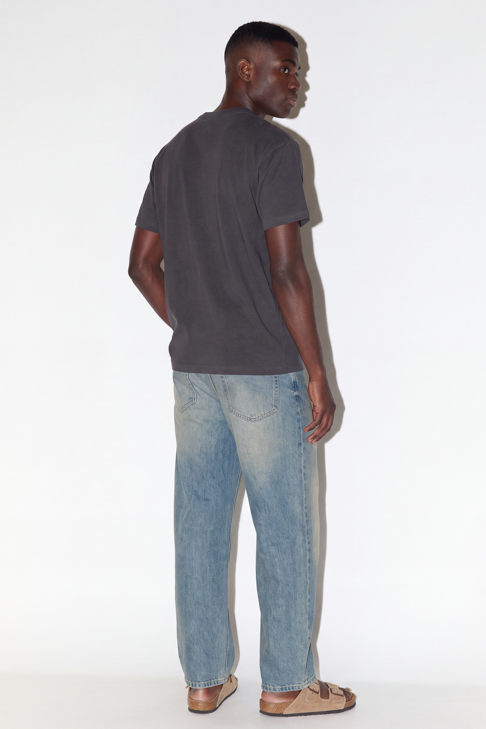 model_back_MpK7YK3AKAiBBeqGbpZxhZEB9RB_preview.png