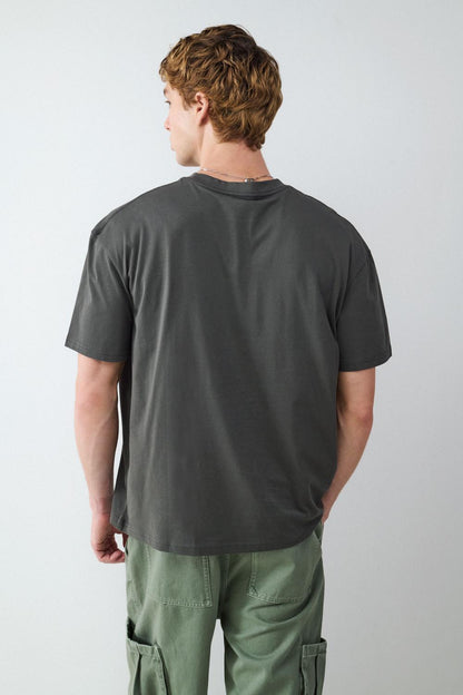 model_back_NlrwJAZz0Mcq5NR5g6ezUbXmndP_preview.jpg