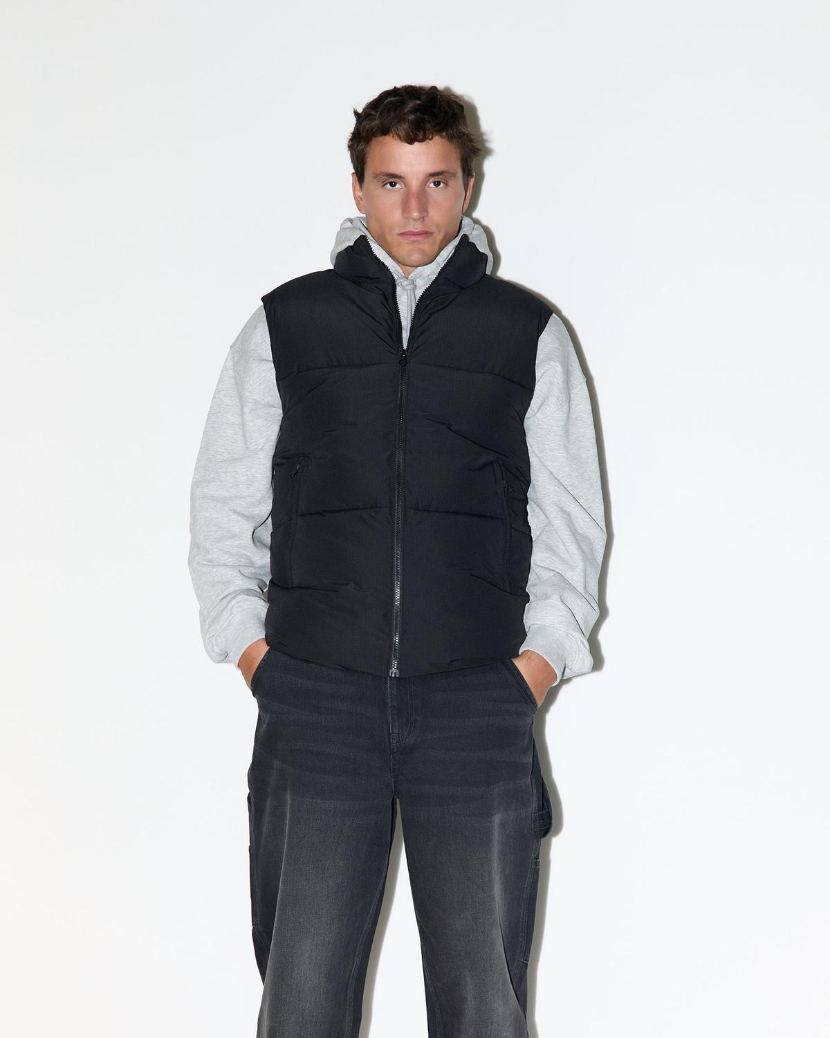 model_front_PJolyDvyKvIVYbAPARKAhx0Ja7d_preview.jpg