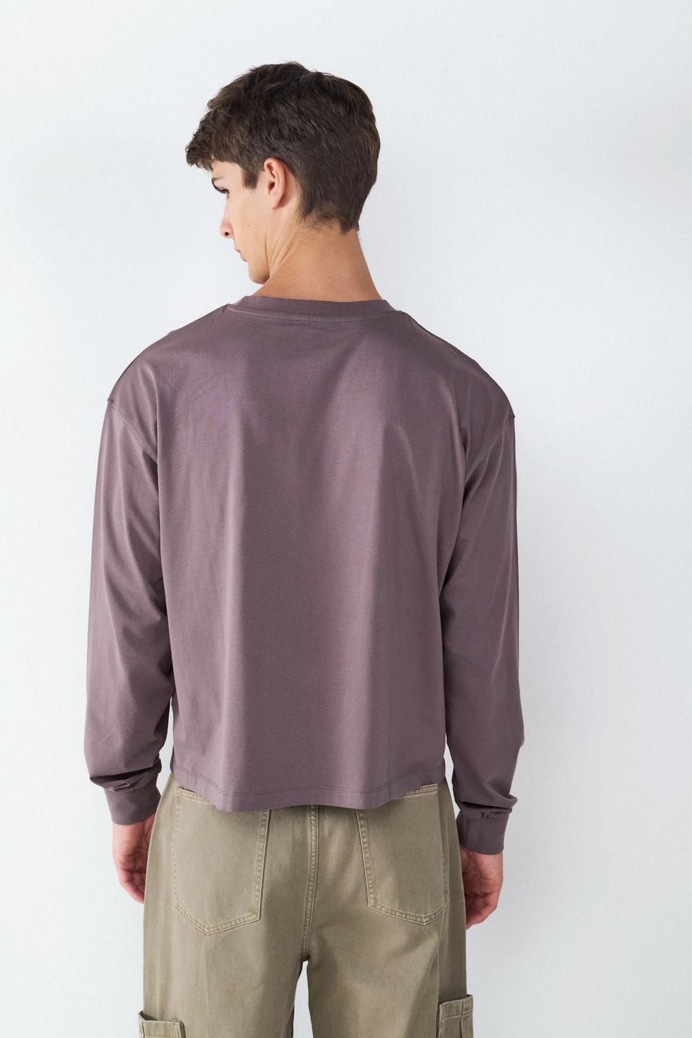 model_back_Pmpqk1JpPacr7YoNGqjmh6ZlgEN_preview.jpg
