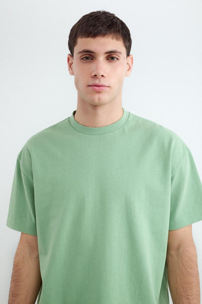 model_front full_RdGjxr1JXyInEJZmxKrYFKKM9EoZ_preview.jpg