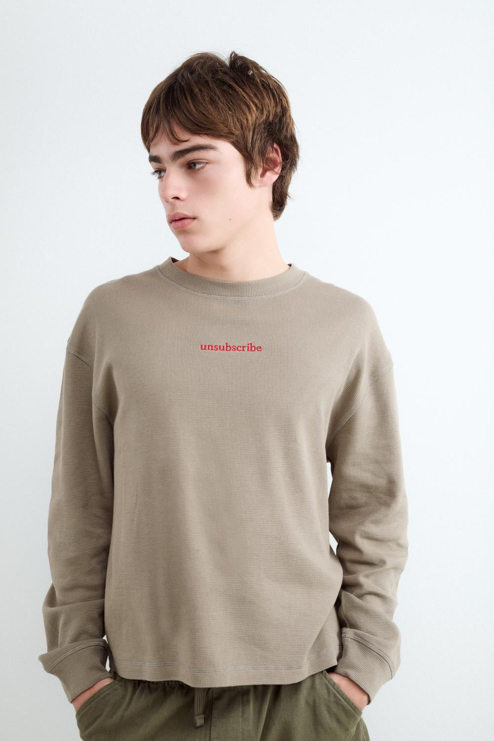 model_back_RgJ5vRQ695cdn3b1aqK4sW9V3lb_preview.jpg