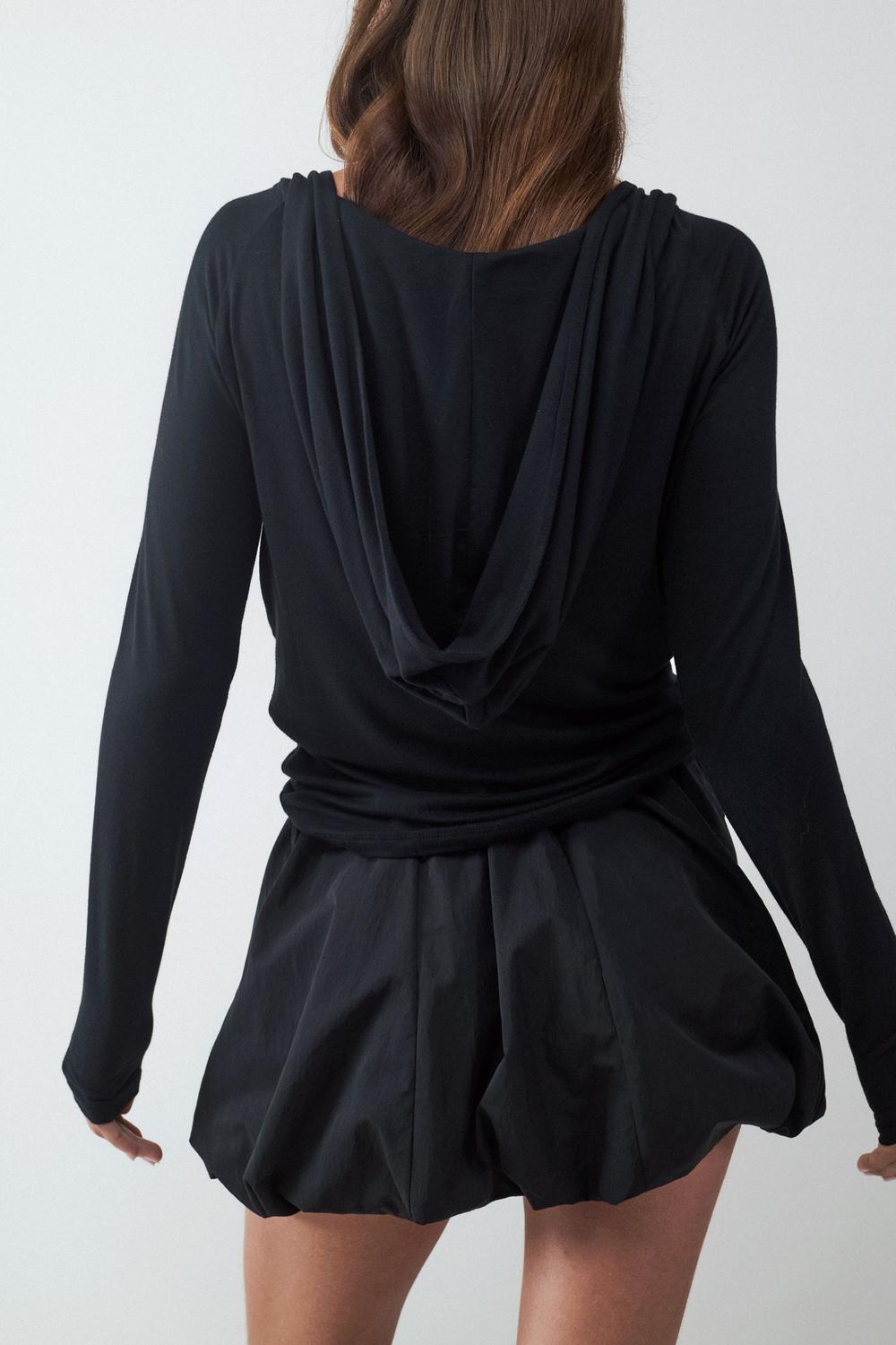 model_back_RmwQw07gdBcrkGE19zK0cnDb654_preview.jpg