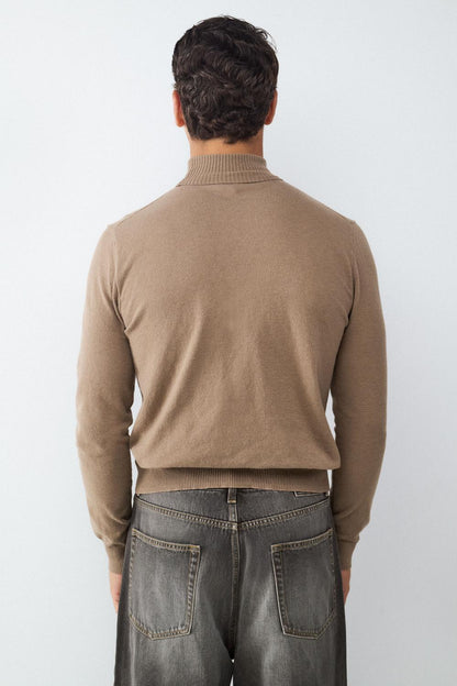 model_back_Vr7qZBWxbeSYJG6nKJ5lcrPbE49_preview.jpg