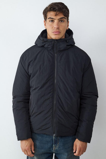 model_front_VzZg3knXevcaKjXBveAKS5k1wQK_preview.jpg