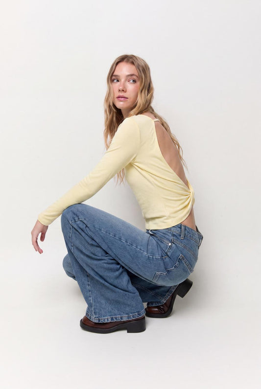 model_front full_W4pjxAaM9zh44vl9DGl7c3ZGE1v_preview.jpeg