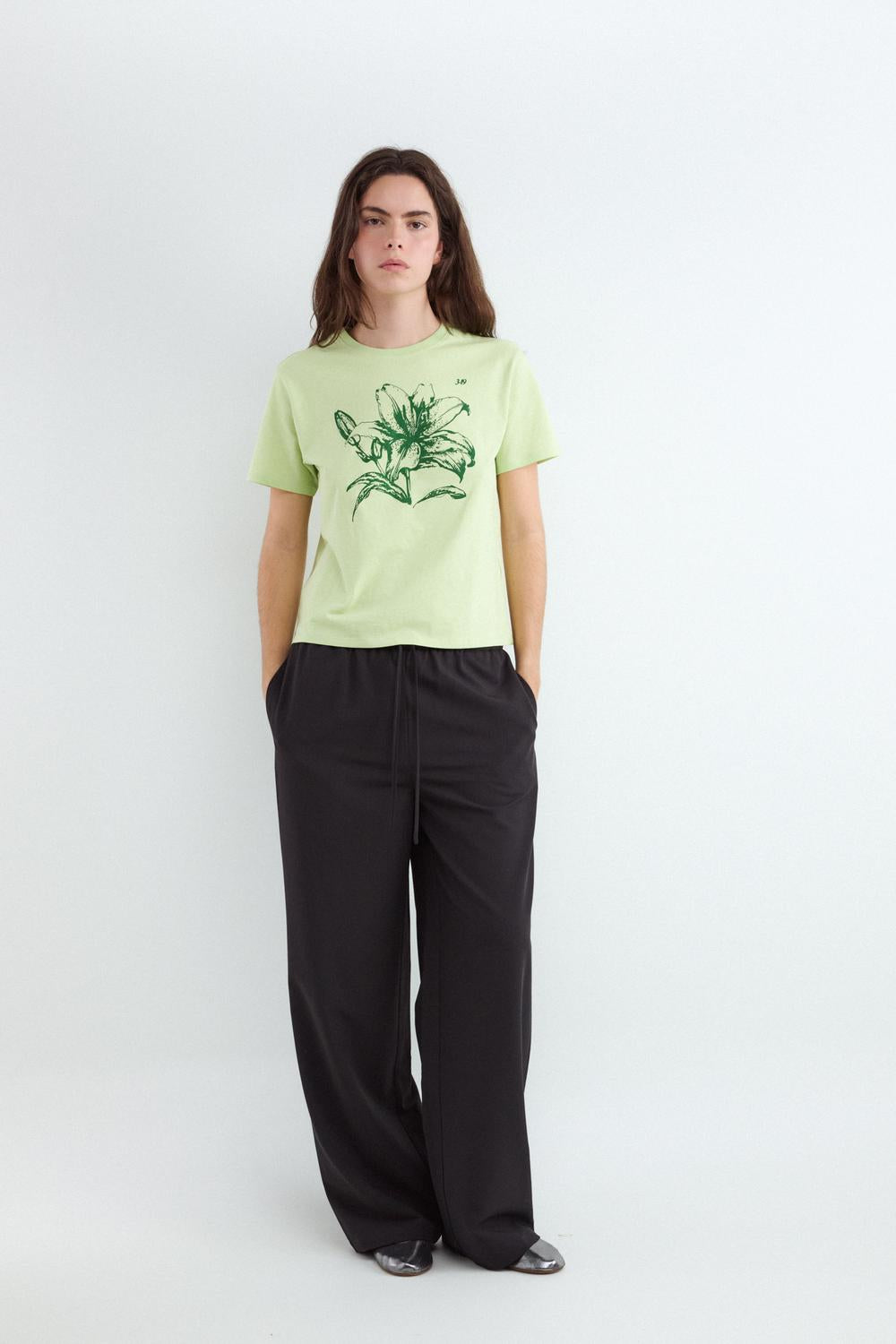 model_front full_XQYMYBxXlRi7kaeJW3rpInKAdry6_preview.jpg