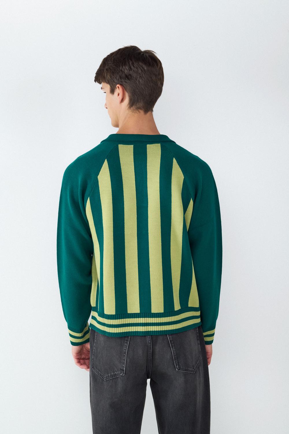 model_back_YYjBowmlZGCjB3QGvxMyHQbm7pw_preview.jpg