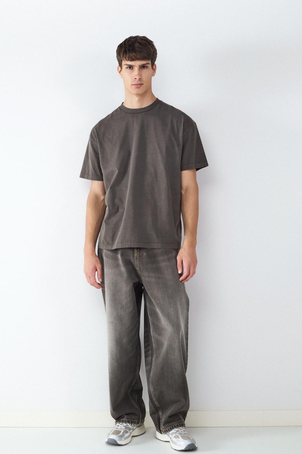 model_front full_a3QeAo9q06ceagDonE4XfQXEJVr_preview.jpg