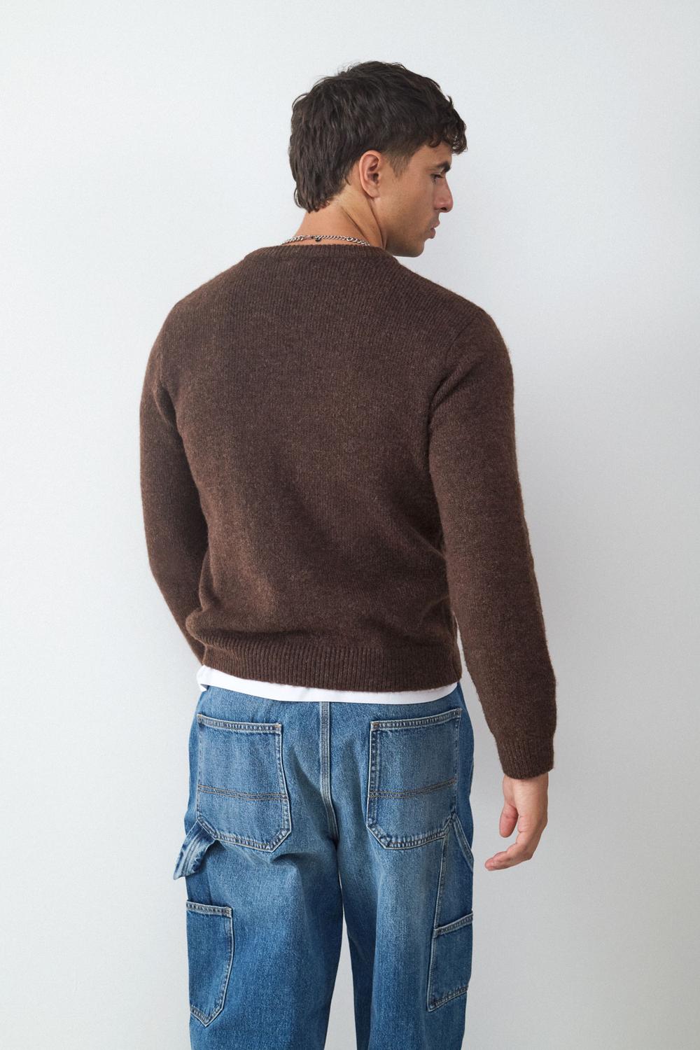 model_back_aXVyk949wwtyrwD595aysQqn75m_preview.jpg