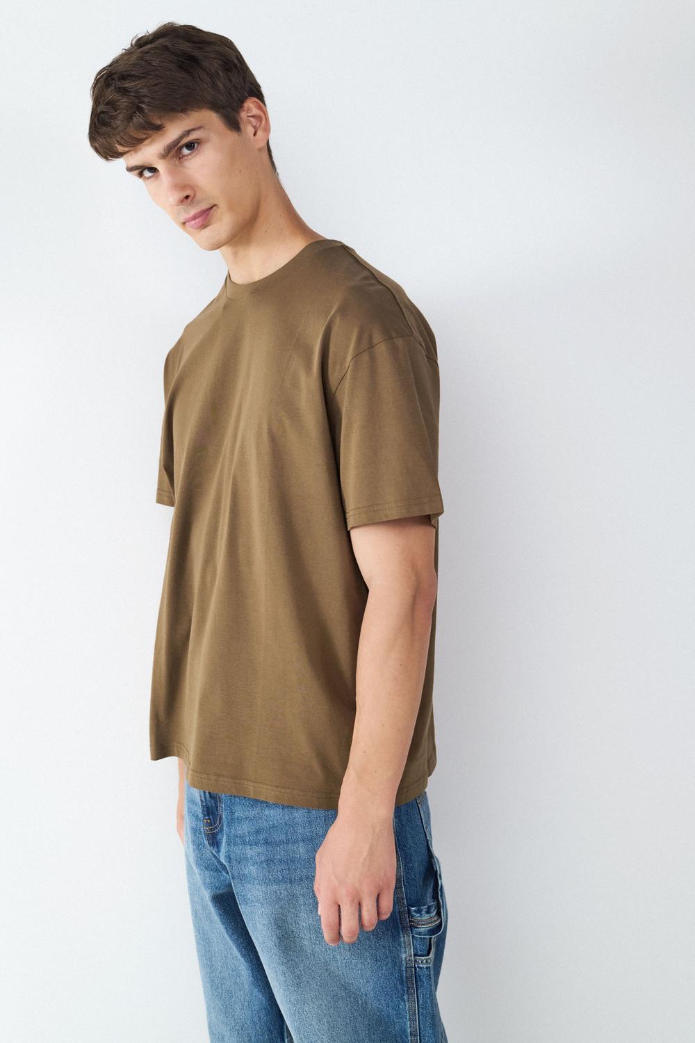 model_detail_bM9e0EYEVNhMbkeedwVZUvGX9vA_preview.jpg