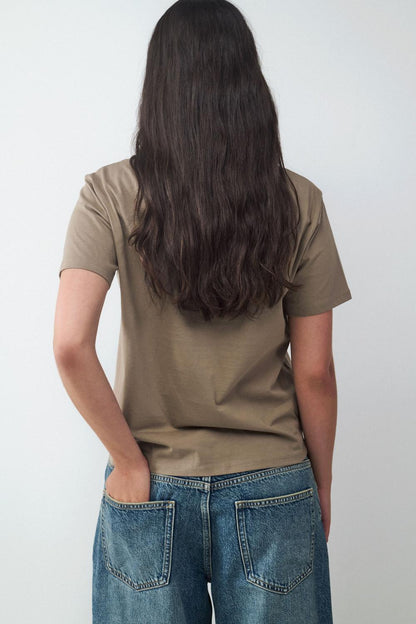 model_back_e1YG0l7kVlFrpV5krAoAUlv6aoX_preview.jpg
