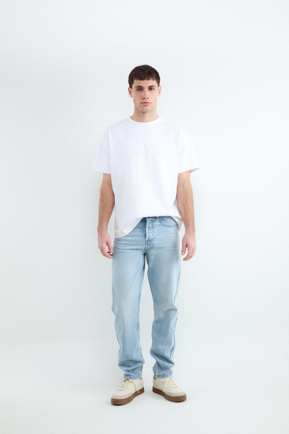 model_back_edV5KxQKjBh74ZEAE0anHD1VkBQ_preview.jpg