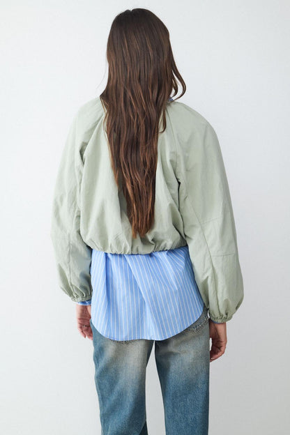 model_back_gKWJZMGP4xs5ndErn1gwtDz6zZRX_preview.jpg