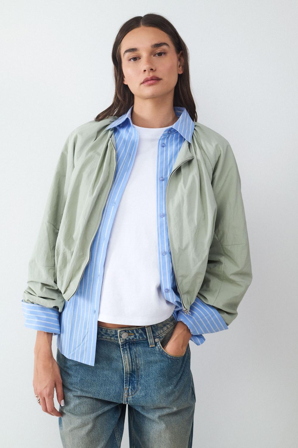 model_front_l6J7o0yzogH0Yl1BRNQgsQnBEEW_preview.jpg